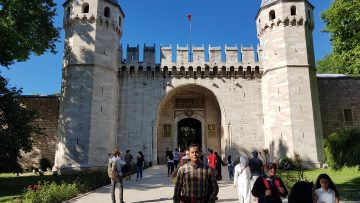 Best Places to Visit in Istanbul, Turkey | Taksim Square, Sultanahmet Square, Blue Mosque, Hagia Sophia, Topkapi Palace, Golden Horn, Galata Tower, Grand Bazaar, Spice Bazaar