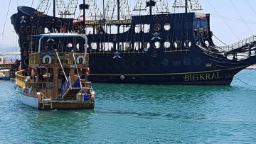 Pirate Boat Trip in Alanya, Turkey Complete Collection